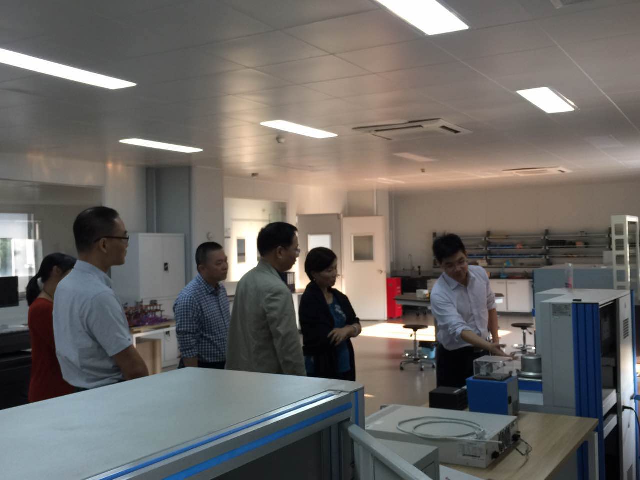 CQCEx本质安全型设备检测实验室参观交流.jpg